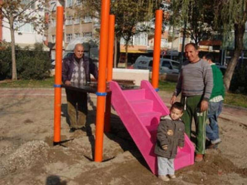 Abdullah Baştürk Parkına Yeni Oyun Grubu