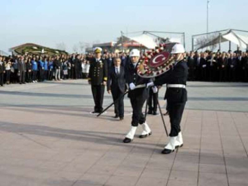 Atatürk Yalova'da Hasretle Anıldı