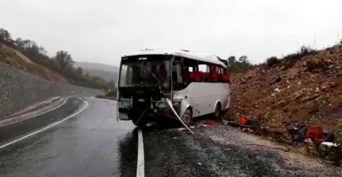 Yalova'da Trafik Kazası: 21 Yaralı