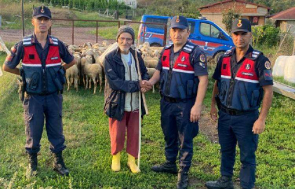 Kaçan Koyunlarını Jandarma Buldu