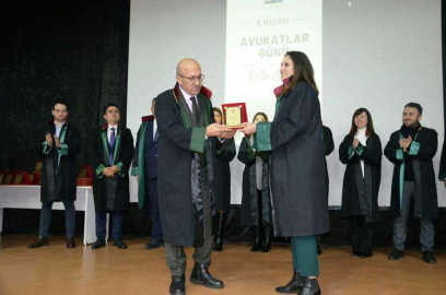 Baro’dan 47 Üyeye Plaket