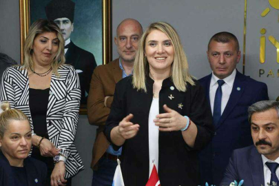 Elif Akyol Tosun Partisi İle Yollarını Ayırdı