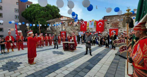 Erkekliğe İlk Adımı Mehterle Attılar