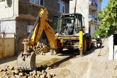 Armutlu Belediyesi'nden Kış Öncesi Yol Bakım Atağı