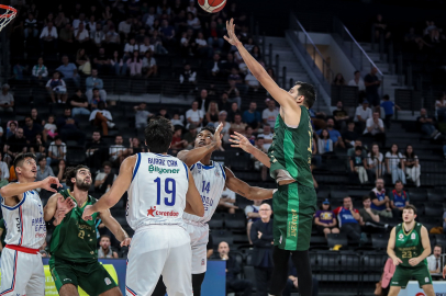 Yalovaspor Anadolu Efes Deplasmanında Puan Kaybetti