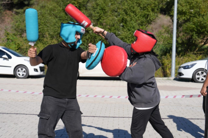 Yalova Üniversitesi’nde Renkli Sokak Oyunları Şenliği